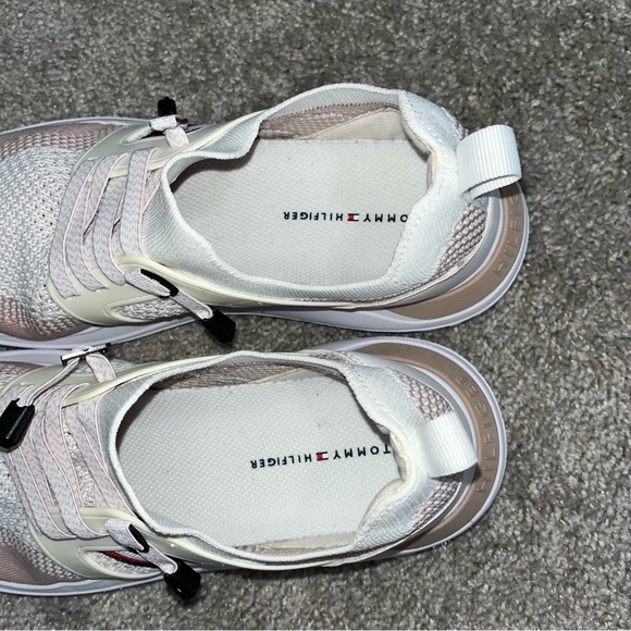 Tommy Hilfiger size 10 women’s Nessim Desert mauve sneakers - Picture 11 of 13